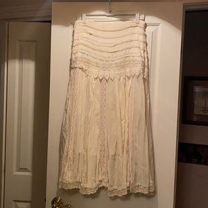 Boho chic, gore style skirt w/waist detail